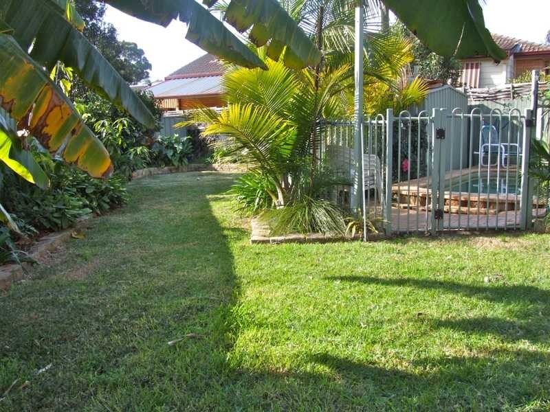 11 Cromarty Place, St Andrews NSW 2566