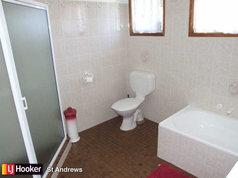4 Brechin Road, St Andrews NSW 2566