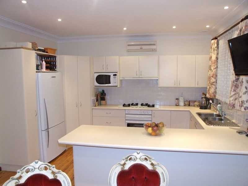 6 Warragamba Crescent, Leumeah NSW 2560