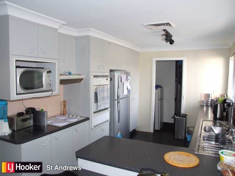 7 Lerwick Place, St Andrews NSW 2566
