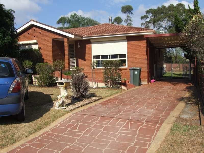 61 Stromeferry Crescent, St Andrews NSW 2566