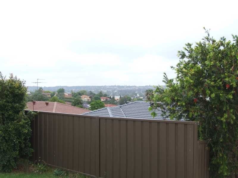 8 Glasgow Street, St Andrews NSW 2566