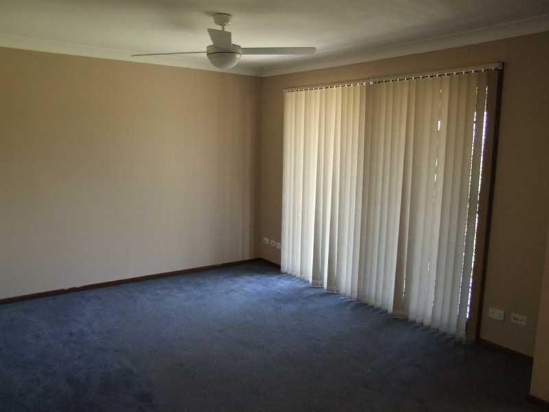 1/9 Cipolin Close, Eagle Vale NSW 2558