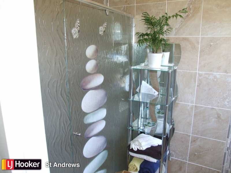 9 Renfrew Street, St Andrews NSW 2566