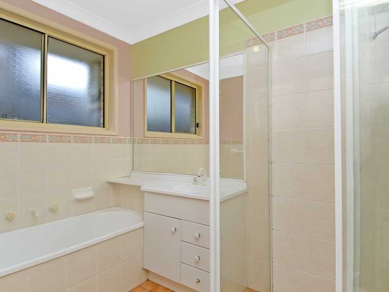 4 Jenner Street, Minto NSW 2566