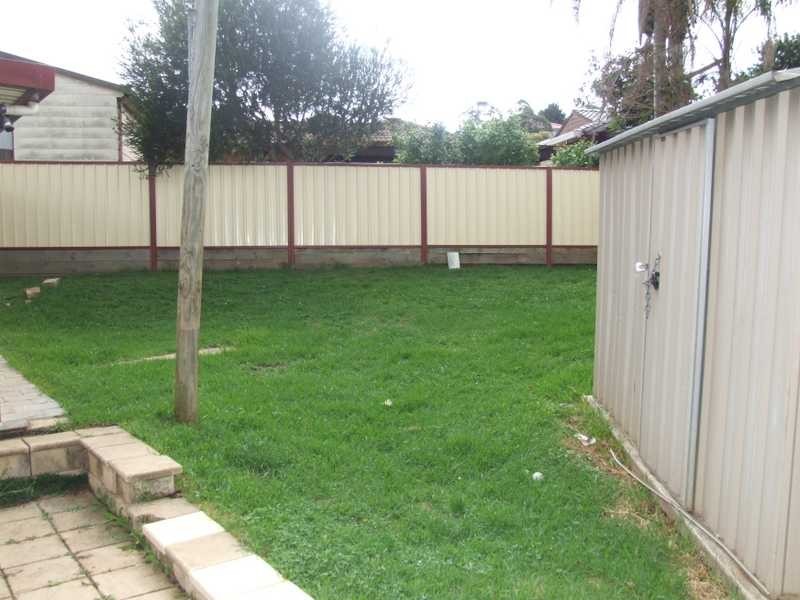 16 Elgin Avenue, St Andrews NSW 2566