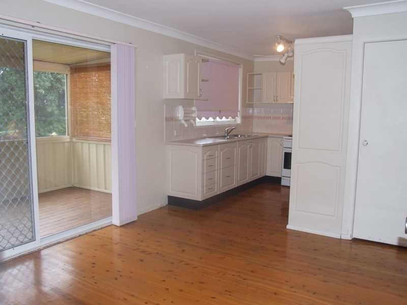 6 Pinot Street, Eschol Park NSW 2558