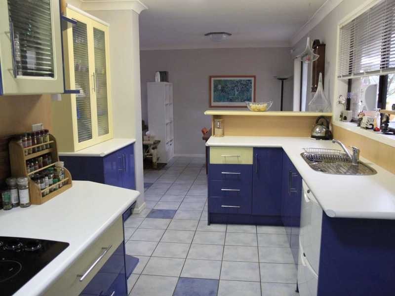 11 Cromarty Place, St Andrews NSW 2566