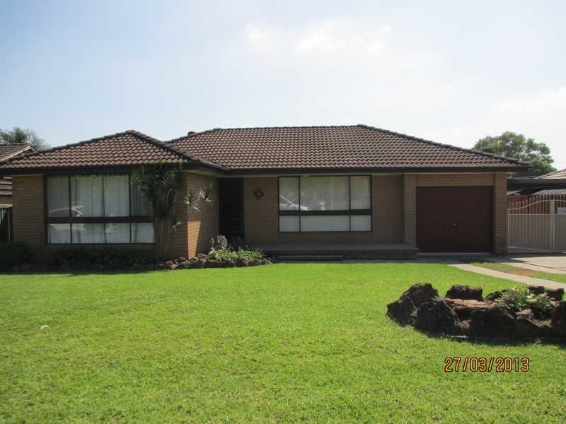 16 Harrow Road, Glenfield NSW 2167