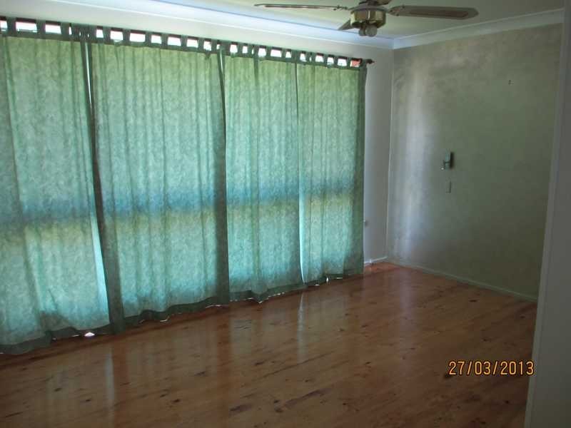 16 Harrow Road, Glenfield NSW 2167