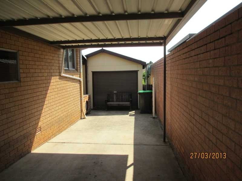 16 Harrow Road, Glenfield NSW 2167