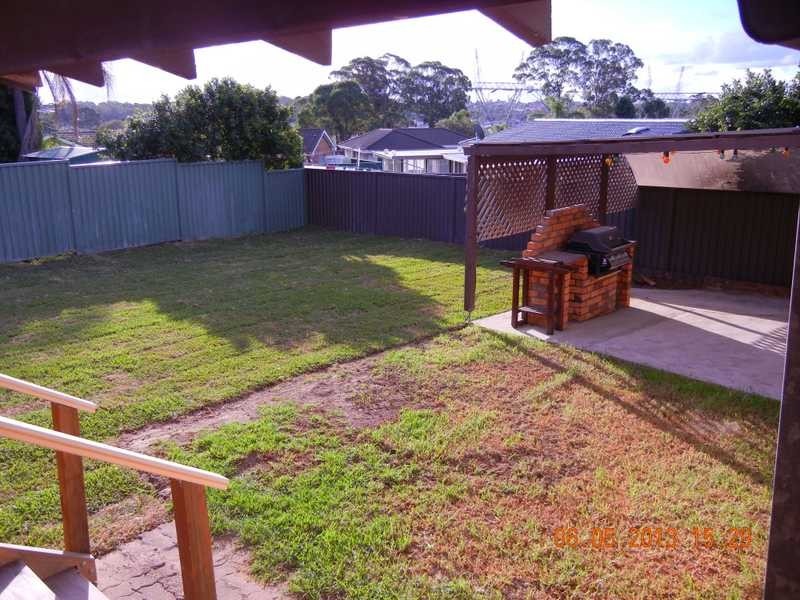 16 Harrow Road, Glenfield NSW 2167