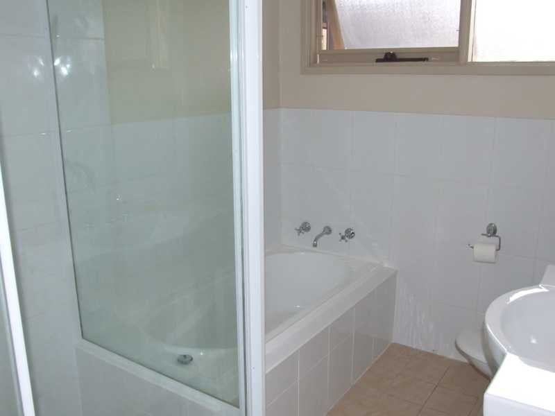 16 Elgin Avenue, St Andrews NSW 2566