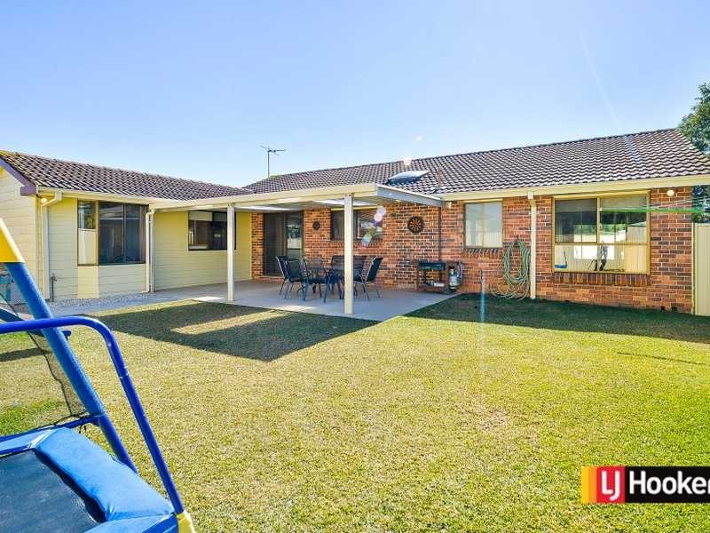 4 Solero Place, Eschol Park NSW 2558