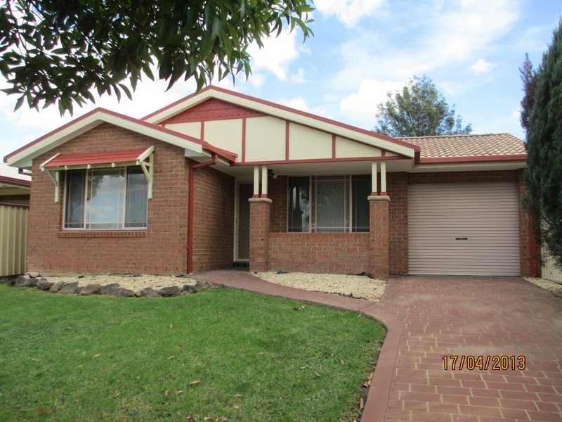 64 Wyperfeld Place, Bow Bowing NSW 2566