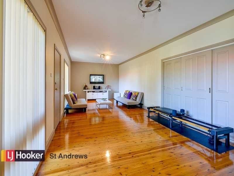 18 Edinburgh Crescent, St Andrews NSW 2566