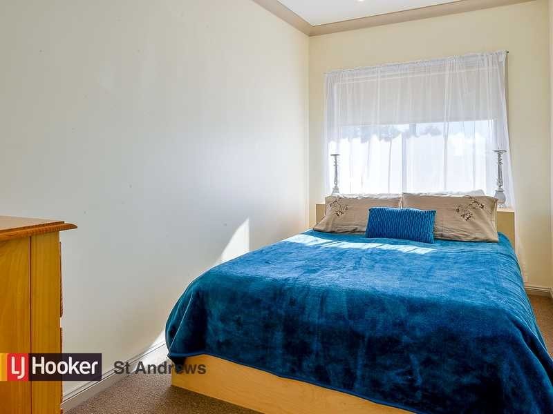 18 Edinburgh Crescent, St Andrews NSW 2566