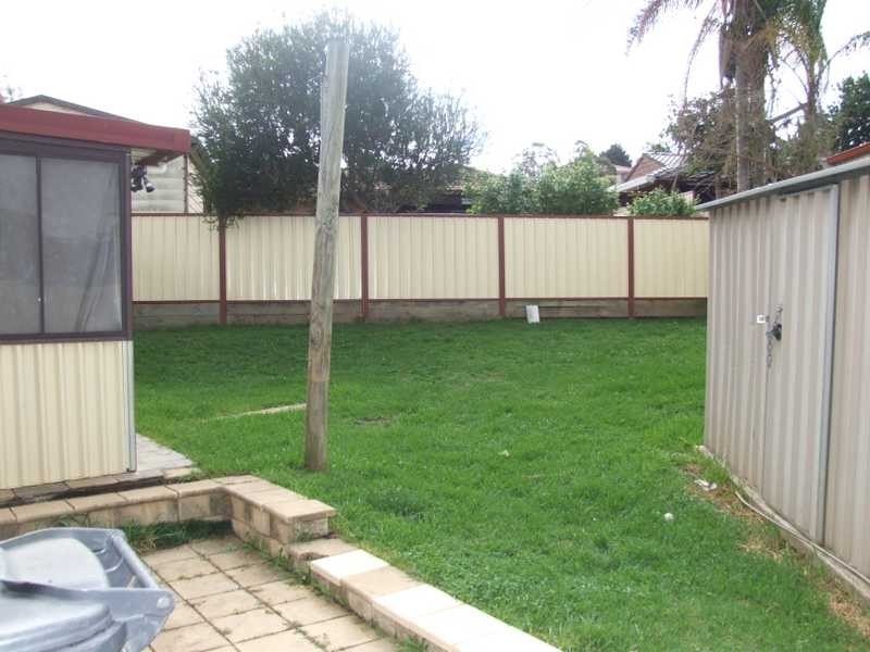 16 Elgin Avenue, St Andrews NSW 2566