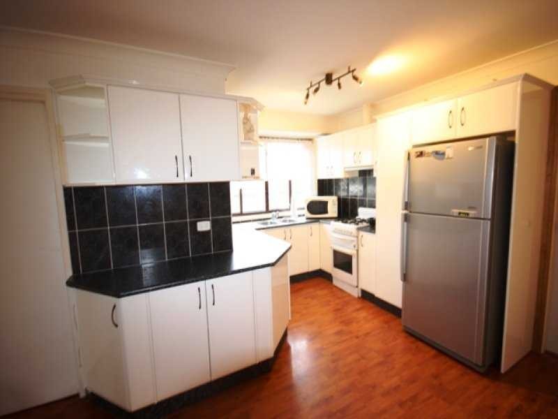 12 Emilia Close, Rosemeadow NSW 2560