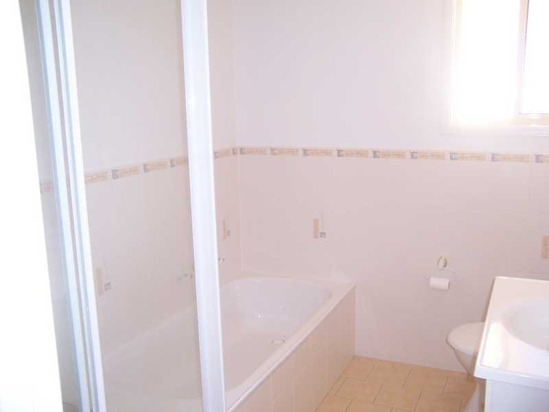 West Hoxton NSW 2171