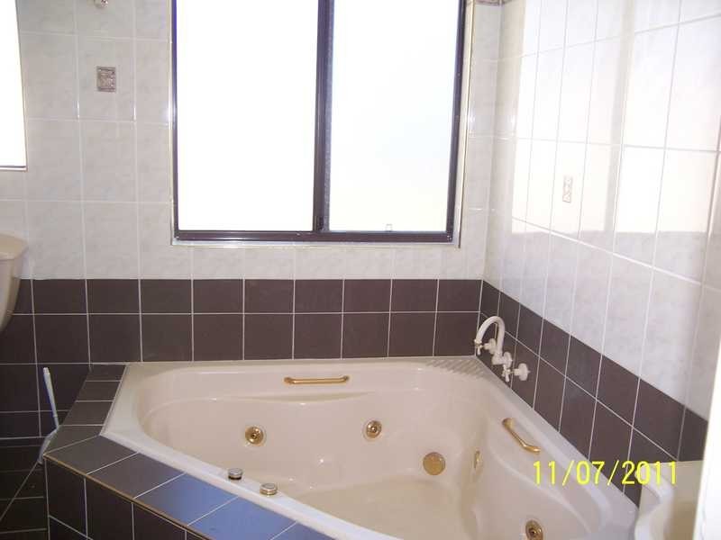 Eschol Park NSW 2558