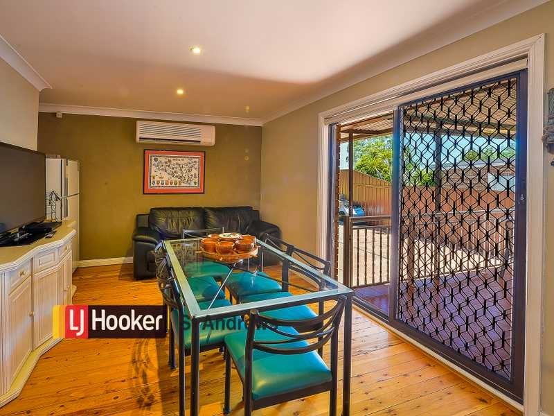 11 Moonstone Place, Eagle Vale NSW 2558