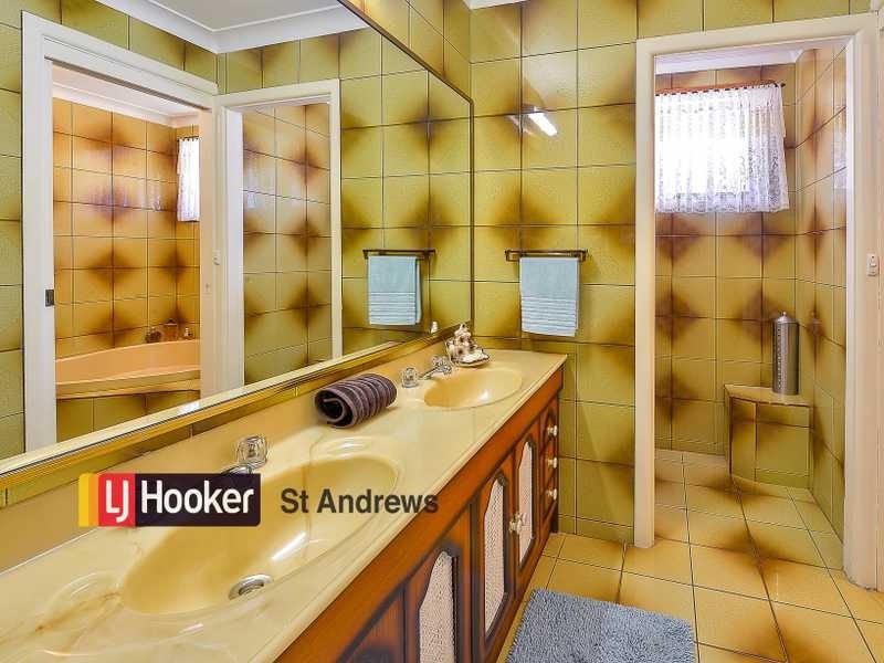 11 Moonstone Place, Eagle Vale NSW 2558