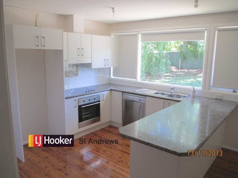 8 Tallowwood Crescent, Bradbury NSW 2560