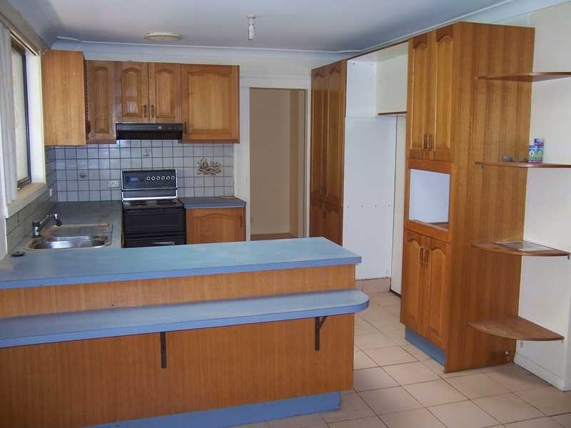 17 Pitlochry Road, St Andrews NSW 2566