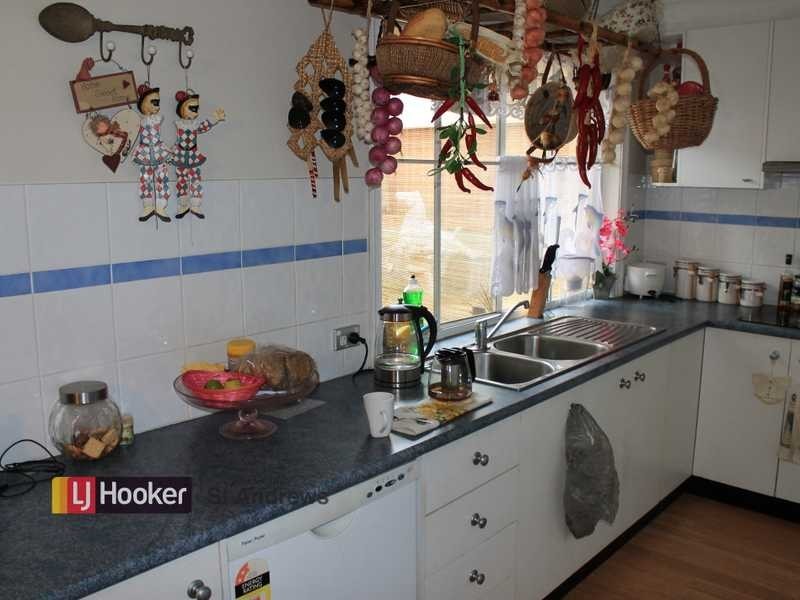 15 Lochalsh Street, St Andrews NSW 2566