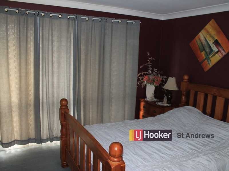 15 Lochalsh Street, St Andrews NSW 2566