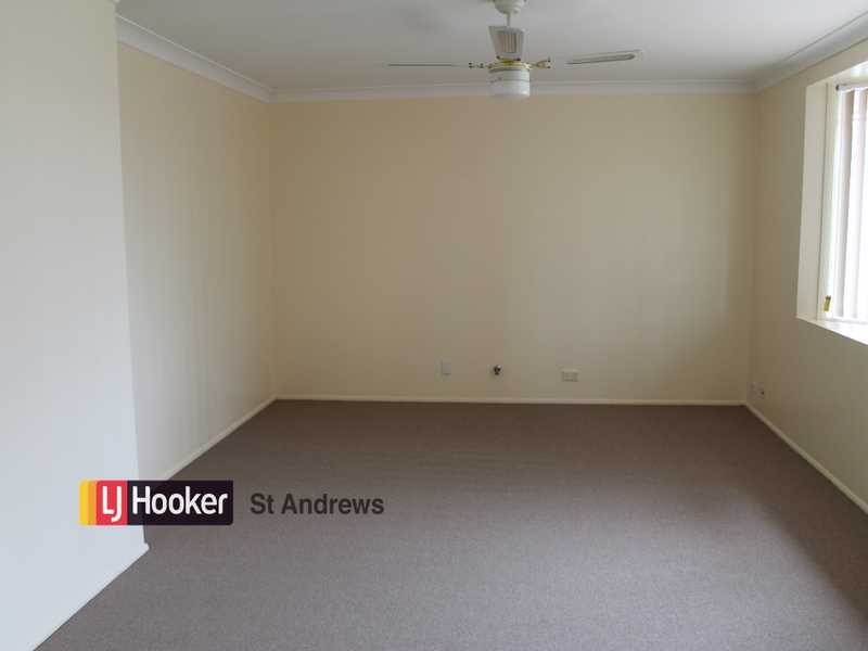 3 Elliot Place, St Helens Park NSW 2560