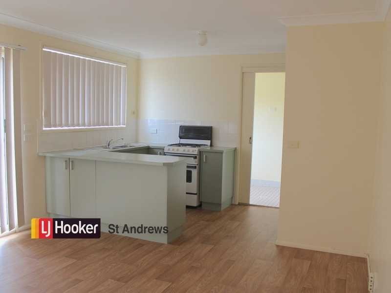 3 Elliot Place, St Helens Park NSW 2560