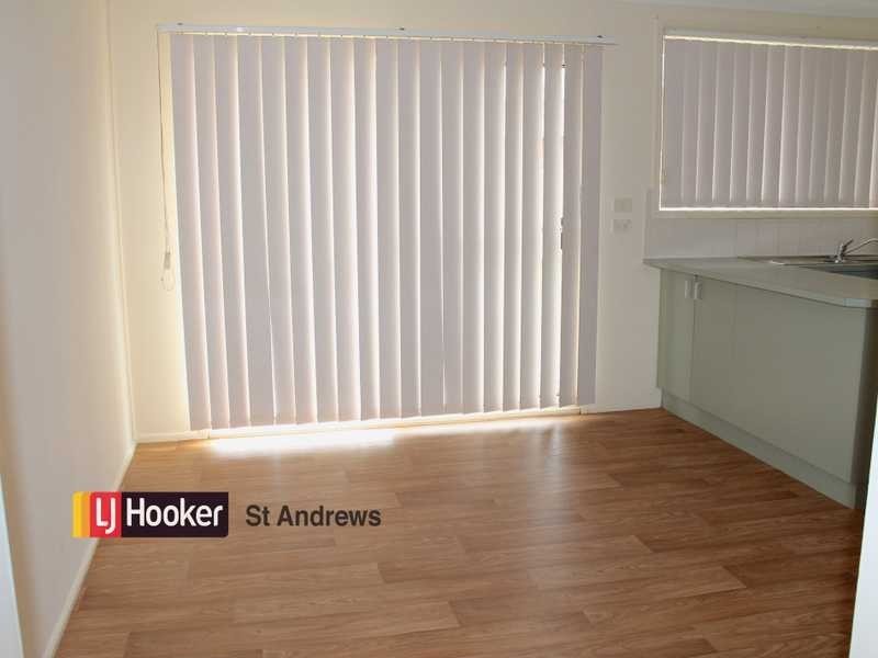 3 Elliot Place, St Helens Park NSW 2560