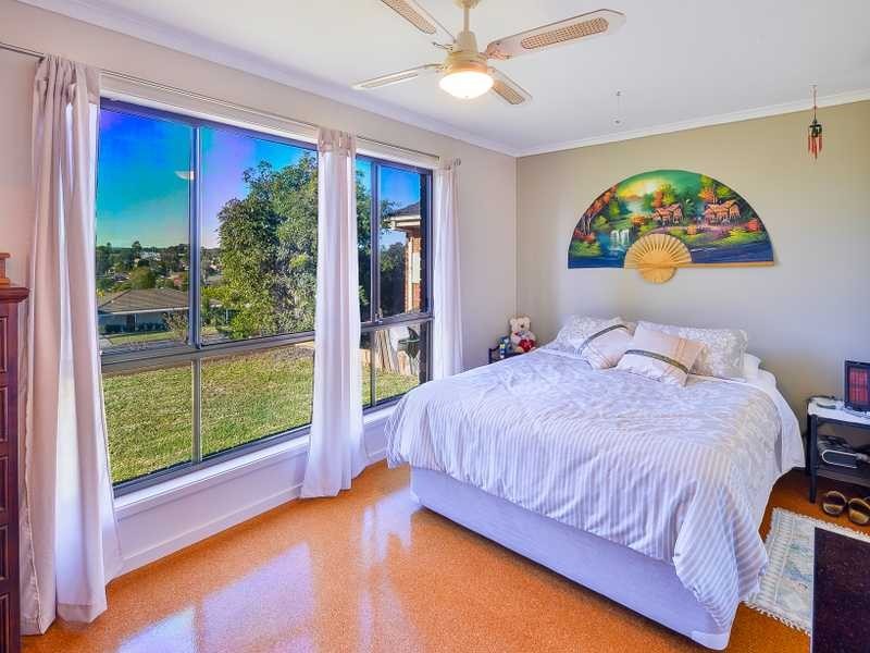 71 Crispsparkle Drive, Ambarvale NSW 2560