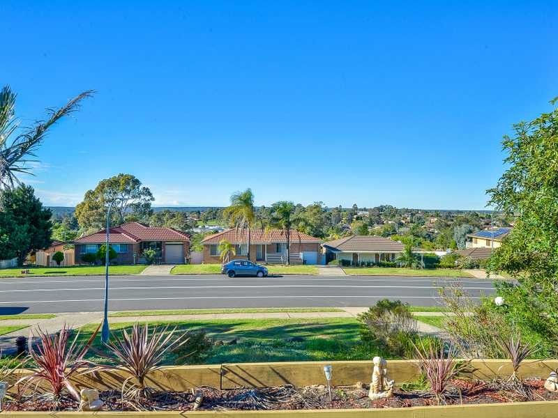 71 Crispsparkle Drive, Ambarvale NSW 2560