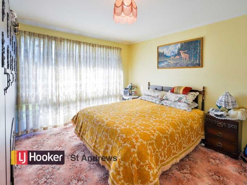 14 Tarbert Place, St Andrews NSW 2566