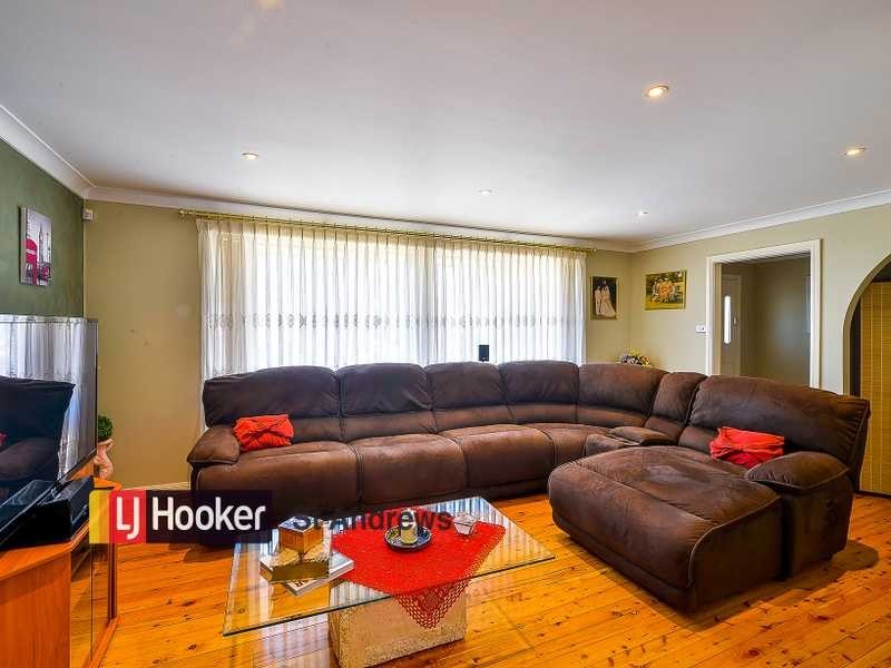 11 Moonstone Place, Eagle Vale NSW 2558