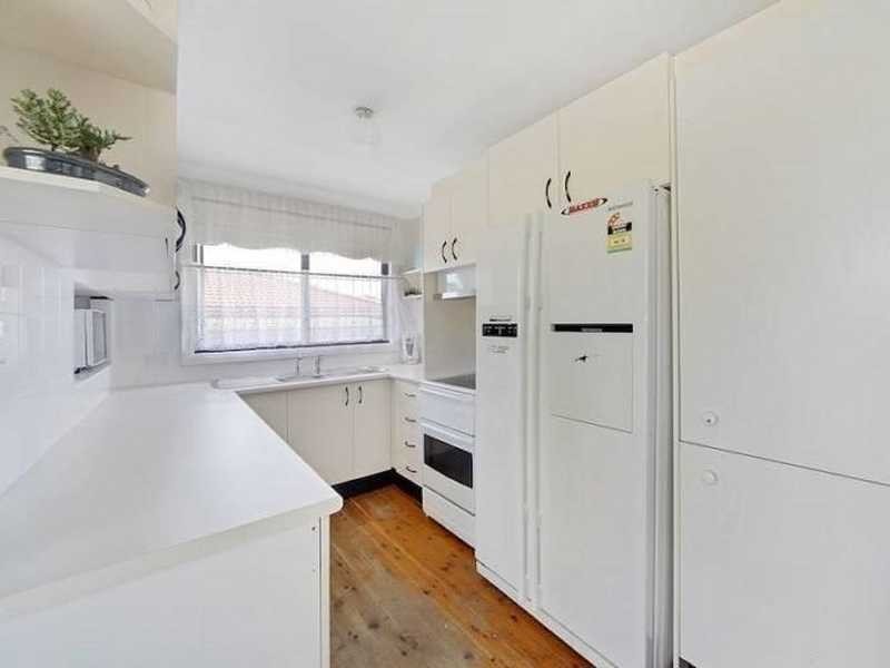 6 Cromarty Place, St Andrews NSW 2566