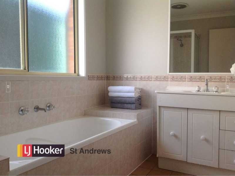 12 Montgomery Circuit, Narellan Vale NSW 2567