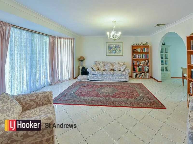 8 Edinburgh Crescent, St Andrews NSW 2566