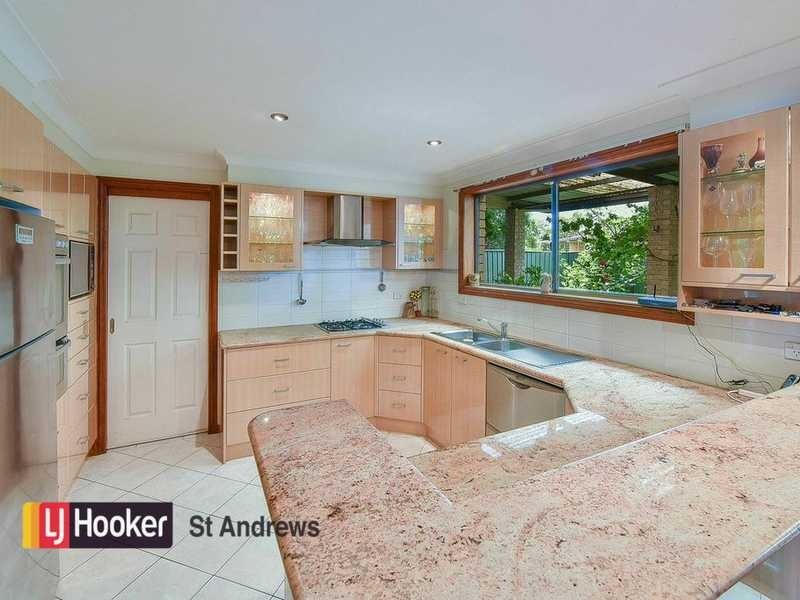 8 Edinburgh Crescent, St Andrews NSW 2566