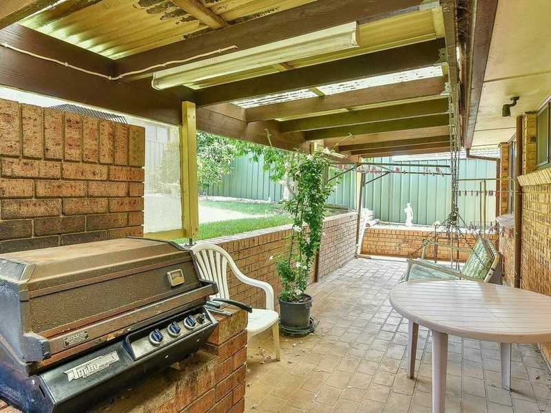 15 Stranraer Drive, St Andrews NSW 2566