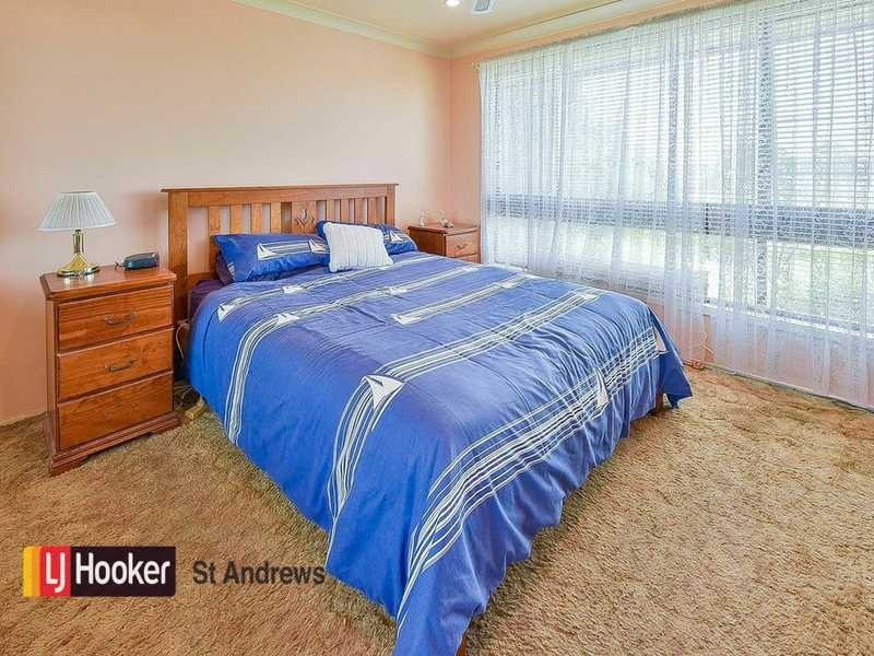 15 Stranraer Drive, St Andrews NSW 2566