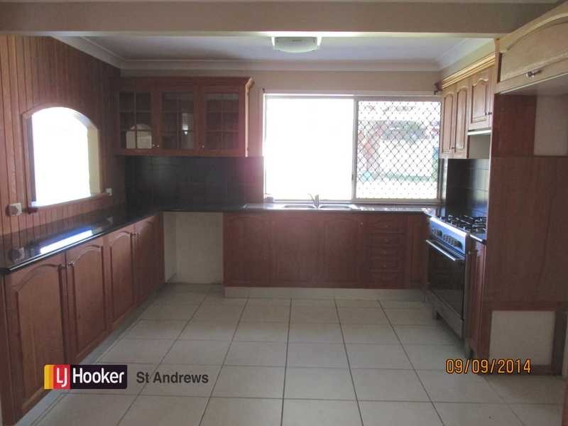 8 Gretna Place, St Andrews NSW 2566