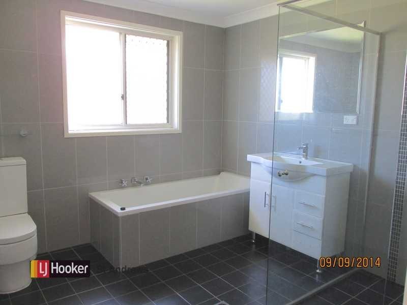 8 Gretna Place, St Andrews NSW 2566