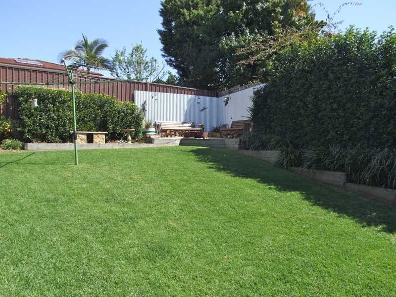 12 Arisaig Place, St Andrews NSW 2566