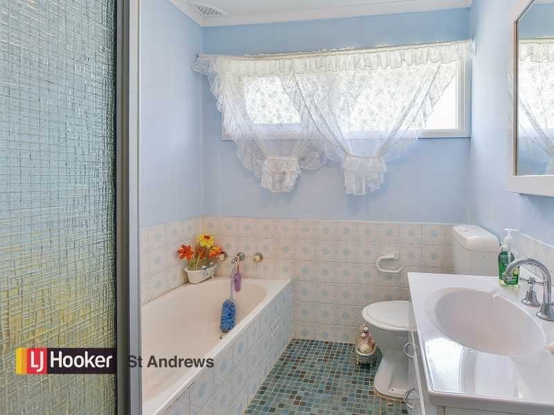 5 Kinross place, St Andrews NSW 2566