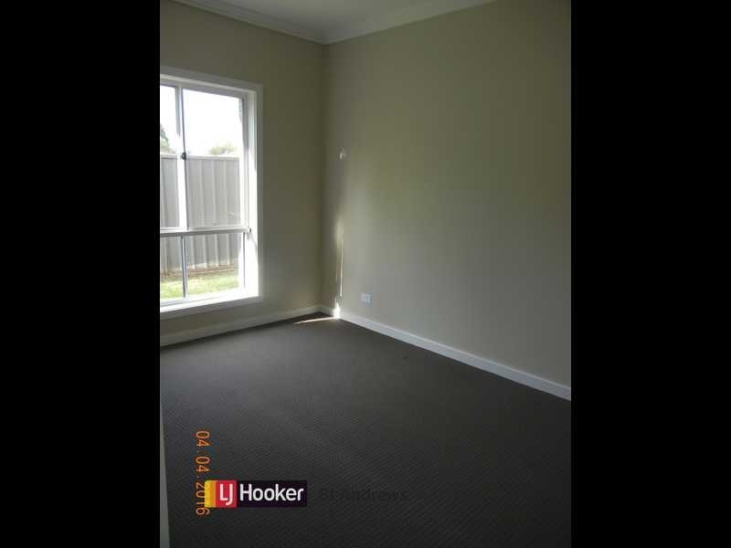 11a Rutherglen Drive, St Andrews NSW 2566