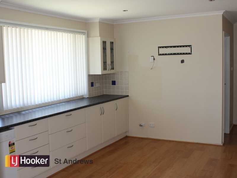 6 Tummul Place, St Andrews NSW 2566